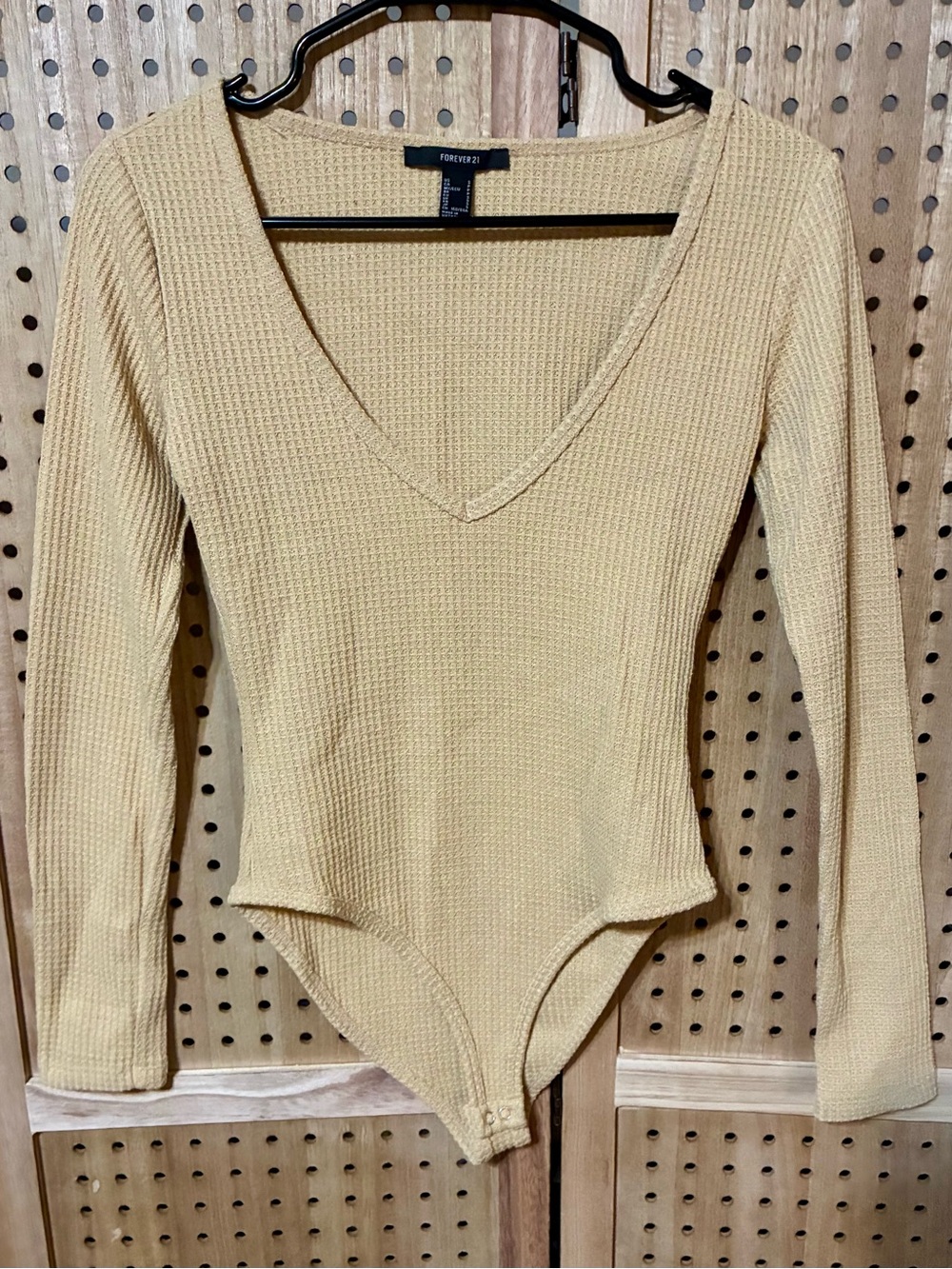 Forever 21 Women's Ribbed V-Neck Long Sleeve Bodysuit Size S